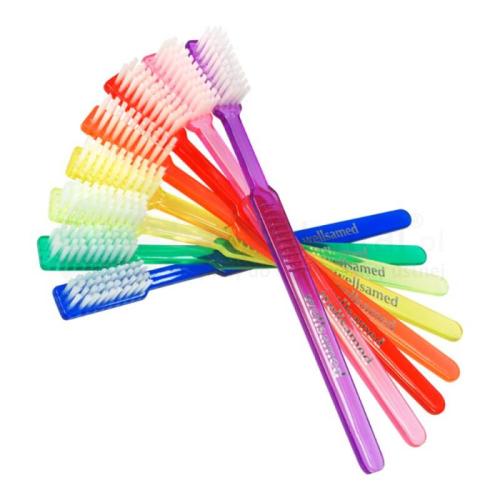 szczotki z pasta.jpg